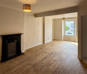 3 bedroom end of terrace house to rent - Photo 2