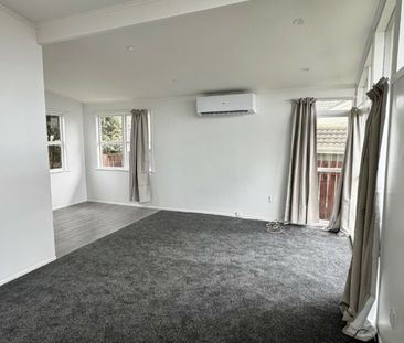 Home in the heart of Manurewa! - Photo 4