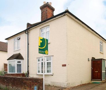 3 bedroom semi-detached house to rent - Photo 3