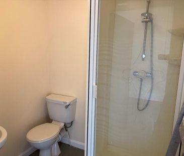 Studio to rent - Photo 6