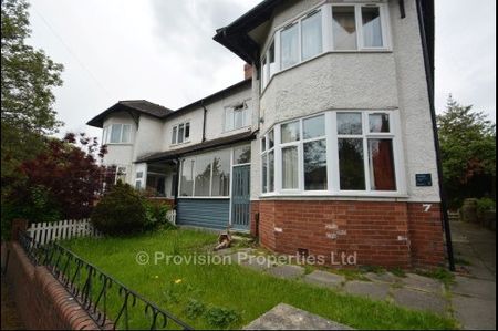 6 Bedroom Semi-Detached Property - Photo 2