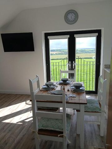 STUDENT LET 2026-27, 92 Portstewart Road, Coleraine, BT52 1SD - Photo 2