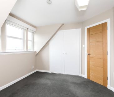 4 bedroom detached house to rent - Photo 3