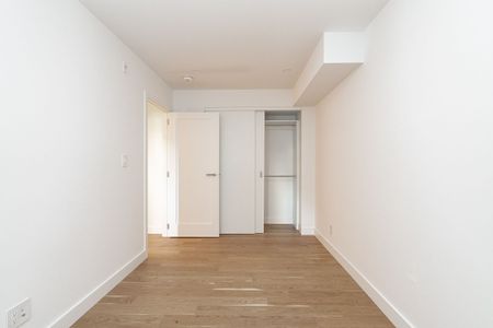 49 St. Clair Avenue West - Photo 2