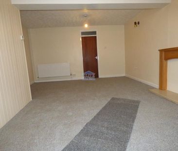 3 bedroom end of terrace house to rent - Photo 5