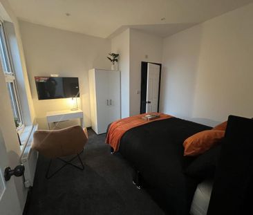 1 bedroom in a house share to rent - Photo 5