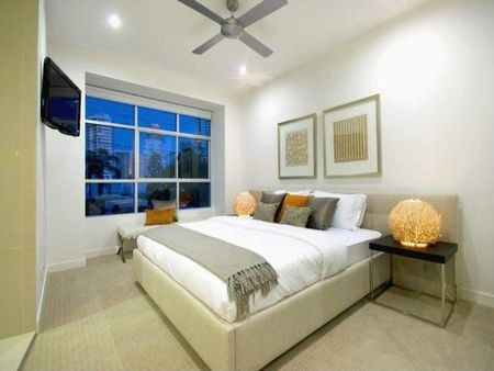 Executive Townhouse on Chevron Island - Photo 5