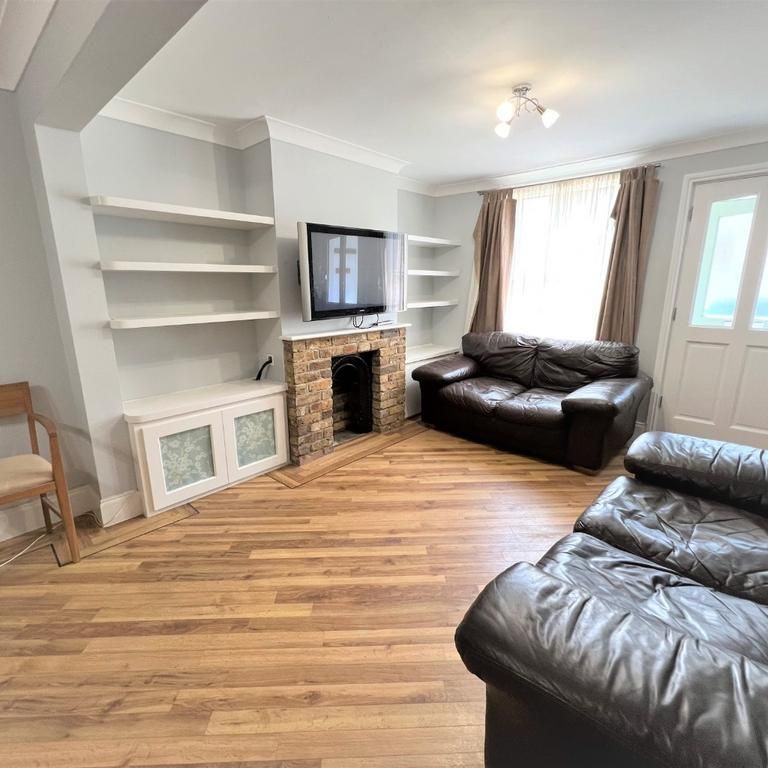 2 bedroom terraced house to rent - Photo 1