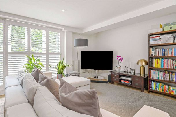 Striking two bedroom apartment in Clerkenwell. - Photo 1