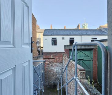 2 bedroom Student Flat to rent in Ridley Place, Newcastle Upon Tyne - Photo 5