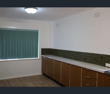 Quiet Closed Street Location - Photo 4