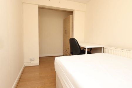 Room in a Shared Flat, Roman Road, E3 - Photo 3