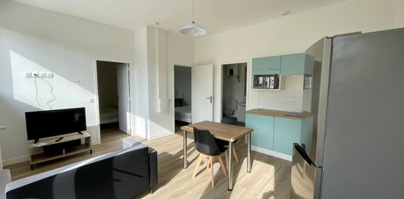 Location Appartement 1 pièce 11m² CHANGE 53810 - Photo 2