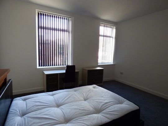 Room 3, Brierley Street, Bury - Photo 1