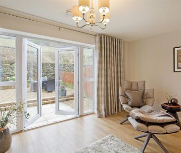 3 bedroom terraced house to rent - Photo 1