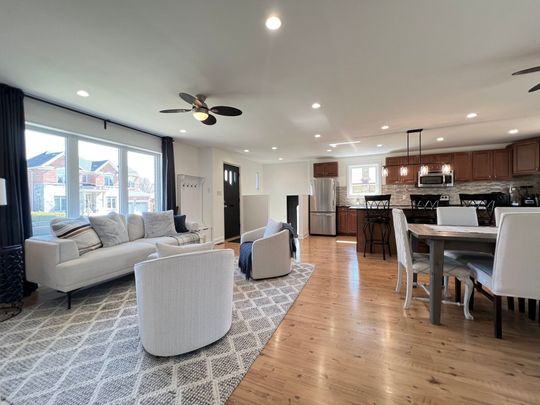 For Lease - 2504 Donnavale Drive, Mississauga, Ontario - Photo 1