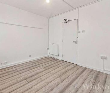 Pinedene, Carlton Grove, London, SE15 - Photo 5