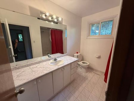 For Lease - 31 Fred Varley Drive, Markham, Ontario - Photo 2