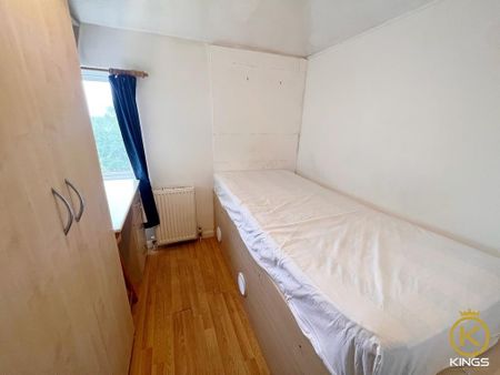 4 bedroom semi-detached house to rent - Photo 2