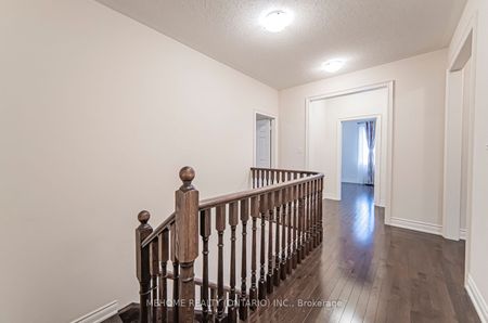 Detached Home For Lease | W7361920 - Photo 3