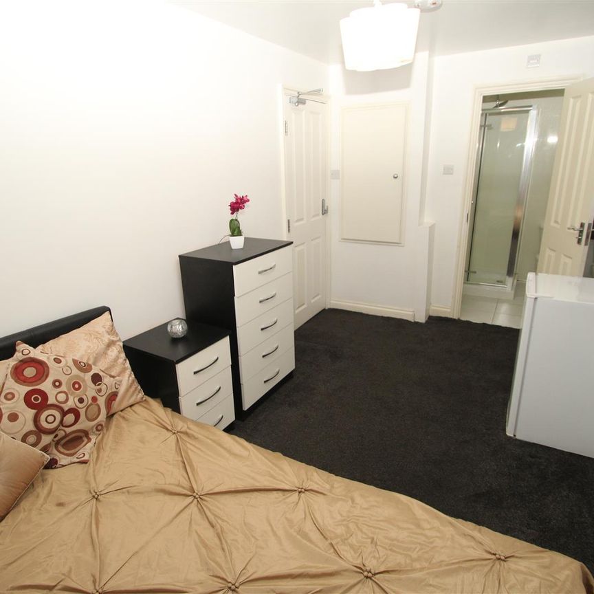 Room 4, 7 Boxted Road, HP1 2QH, Hemel Hempstead - Photo 1
