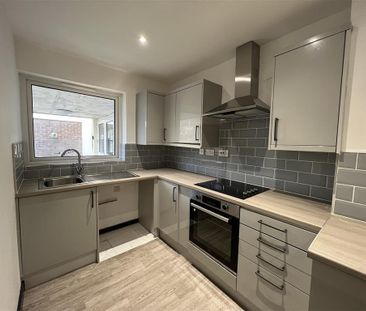 High Street, Cwmgwrach, NEATH - Photo 5