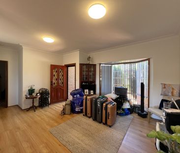 YOUNG 2 BEDROOM VILLA - Photo 3