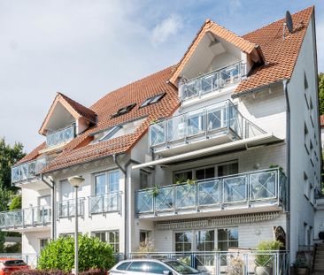 Bald renovierte Wohnung mit Balkon, Einbauküche und traumhaftem Bli... - Foto 1