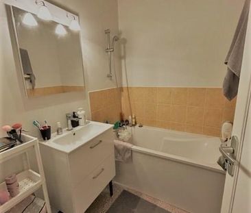 Location Appartement 3 pièces 70m² CHALON SUR SAONE 71100 - Photo 3