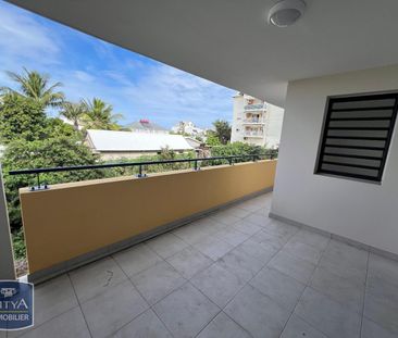 Location Appartement 3 pièces 64m² ST PIERRE 97410 - Photo 6