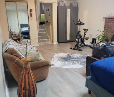 For Lease - 1903 Rosefield Road, Pickering, Ontario - Photo 5