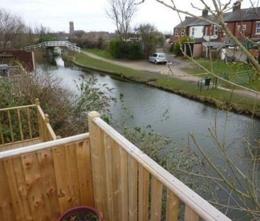 2 bedroom semi-detached house to rent - Photo 6
