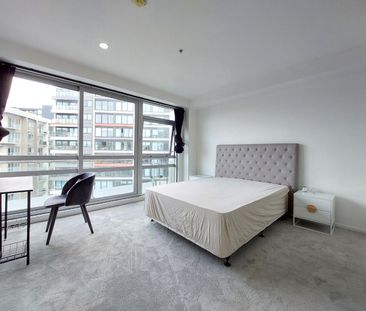 Recently Renovated Apartment - Photo 5