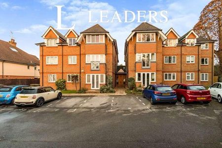 Opposite Stoke Park, Guildford, GU1 - Photo 5