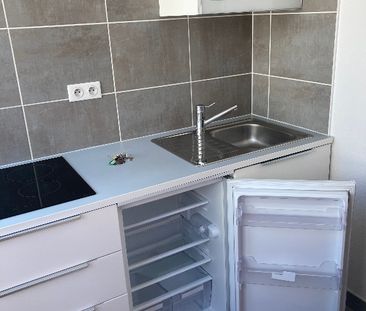 Location Appartement 1 pièce 28m² - Photo 2