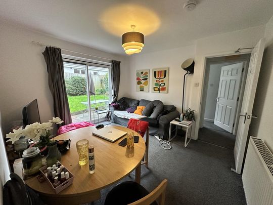 1 bedroom in a house share to rent - Photo 1