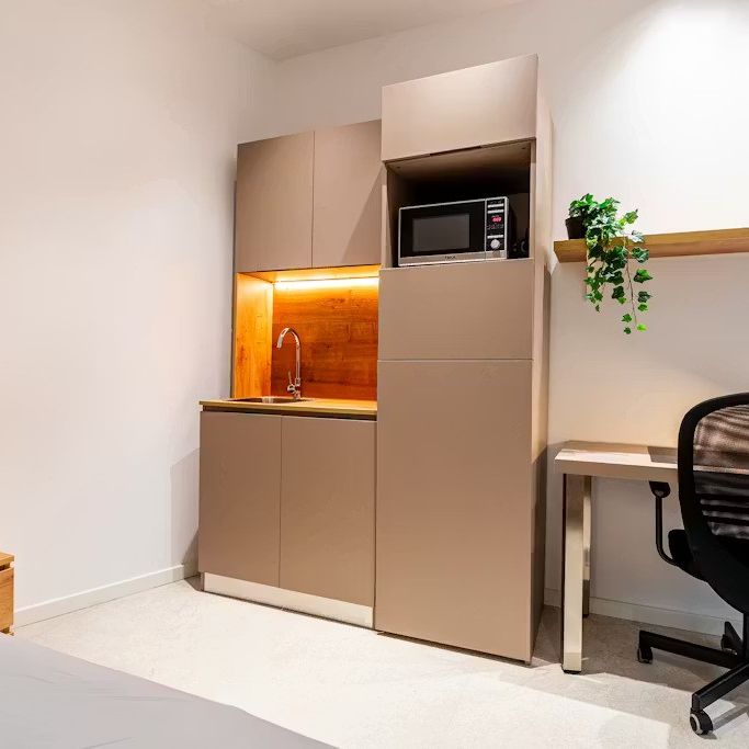 Avinguda de la Constitució, Valencia, Valencian Community 46009 - Photo 1