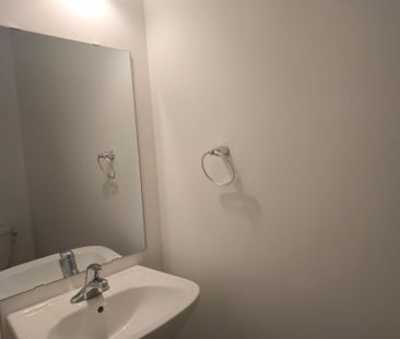 For Lease - 474 Provident Way Unit# 22, Hamilton, Ontario - Photo 2