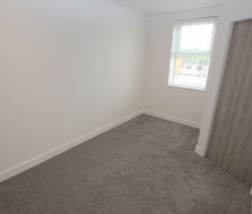 1 Bedroom Apartment, Ellesmere Port - Photo 3