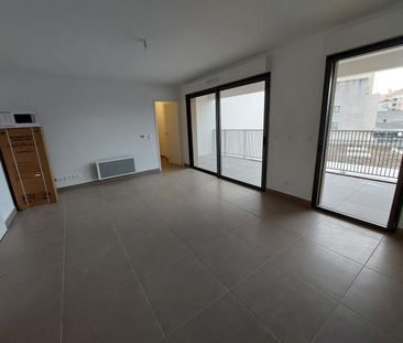 location Appartement T3 DE 63.66m² À NIMES - Photo 4