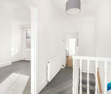 Dale Grove, North Finchley, London, N12 - Photo 1