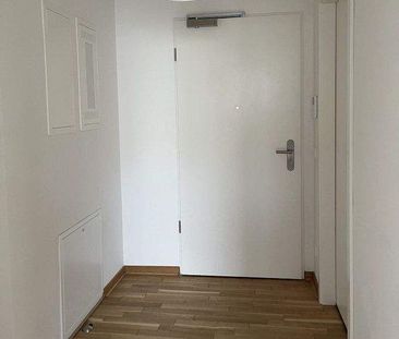 Wohntraum mit Flair! Große Terrasse, exklusives Bad und hochwertige... - Photo 1