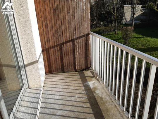 LOCATION APPARTEMENT T3- MAYENNE, deux chambres avec balcon, parking couvert et cave. - Photo 1