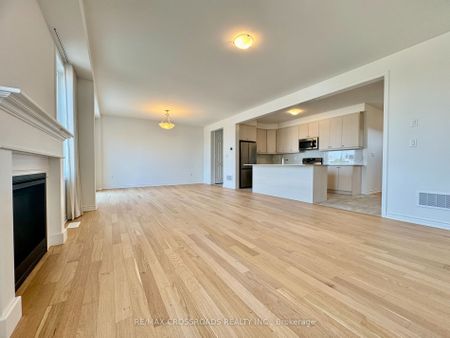 For Lease - 3083 Blazing Star Avenue Unit# Main, Pickering, Ontario - Photo 2