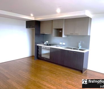 Excellent Location, Great size, Convenience is the key - Photo 6