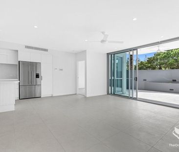 Large double ensuite ground floor luxury - Photo 6