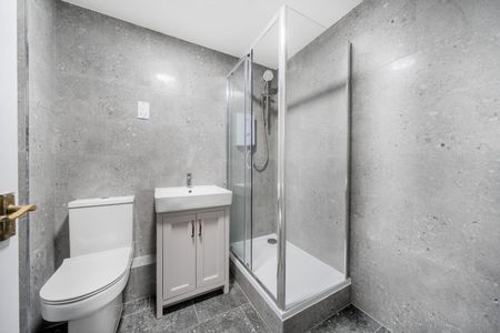 Armoury Road, London, SE8 - Photo 5