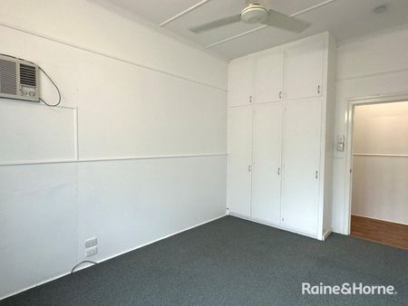 4 Bedroom - 2 Bathroom - Unfurnished Home in Mossman - Photo 2