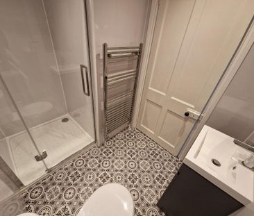 3 bedroom semi-detached house to rent - Photo 5