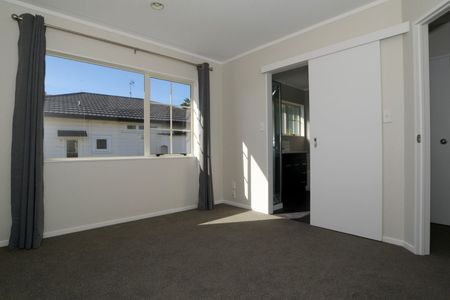 Birkdale Property - Photo 4